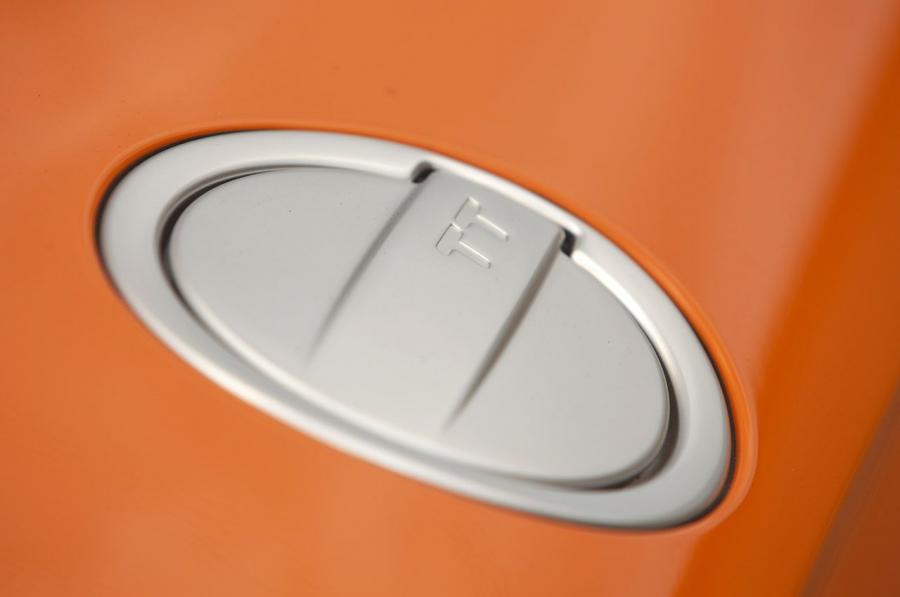 Детали экстерьера Audi TTS Coupe (8J) 2010 года  (NA) (фото 27 из 30)